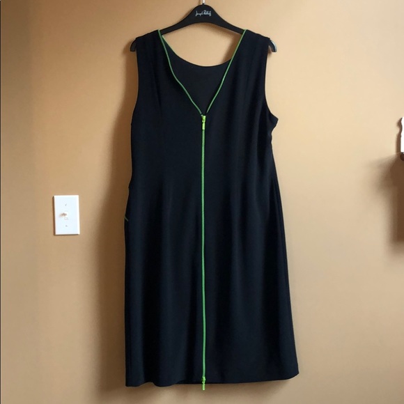 Beautiful size 14 sleeveless black/green dress - Picture 2 of 3